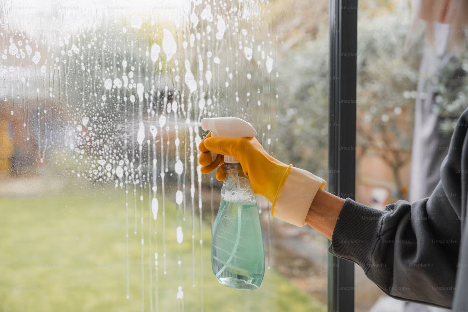 Illustrative House Cleaning image 3